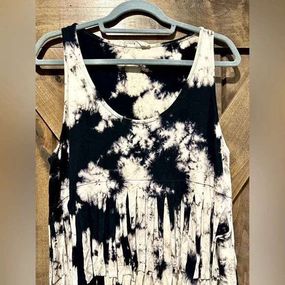 EUC Blue Buttercup Tie Dye Tiered Fringe Tank Top Sz L - Picture 11 of 13